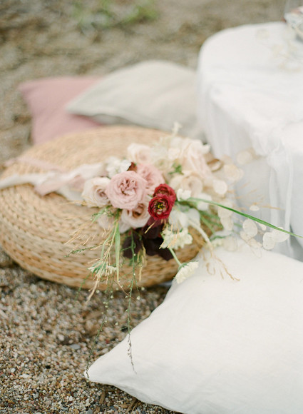 Rustic modern beach elopement ideas in Greece