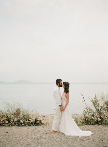 Rustic modern beach elopement ideas in Greece