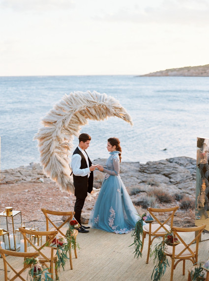 Pampas grass moon ceremony decor