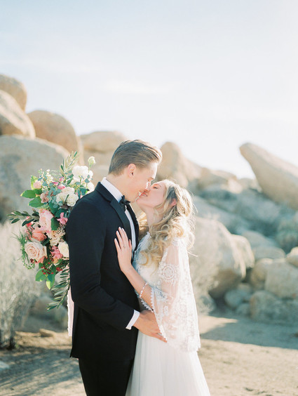 Elegant desert wedding in Joshua Tree Inspiration