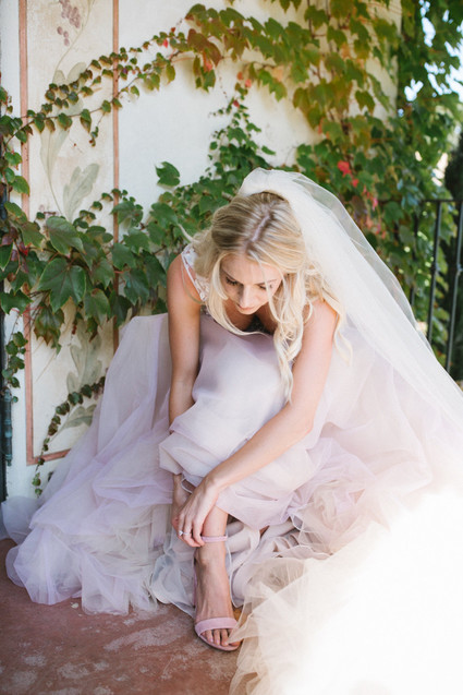 Stylish, whimsical, floral wedding at De Tierra Vineyards