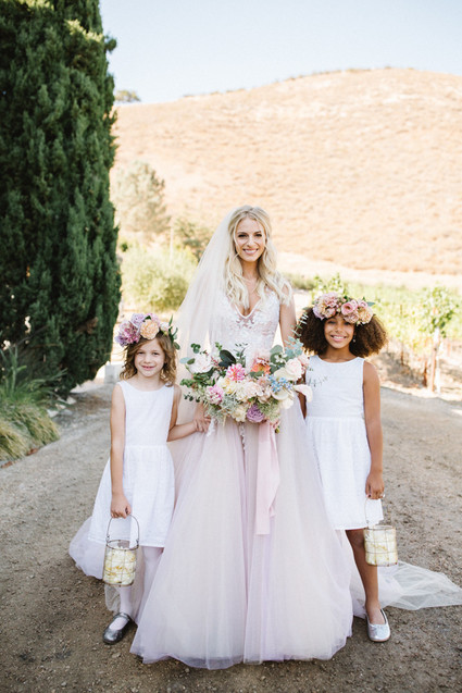Stylish, whimsical, floral wedding at De Tierra Vineyards