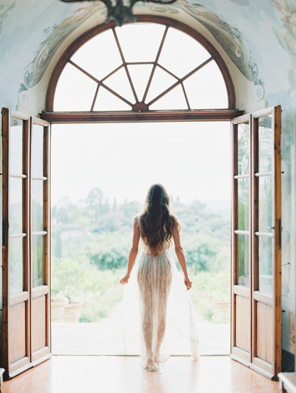 Romantic Tuscan boudoir session