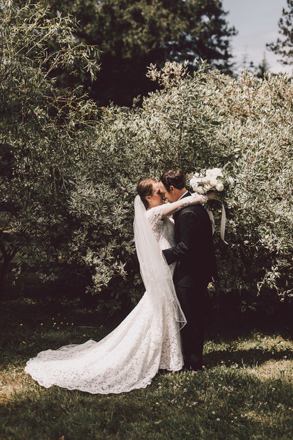 Elegant intimate Whidbey Island wedding at The Wayfarer