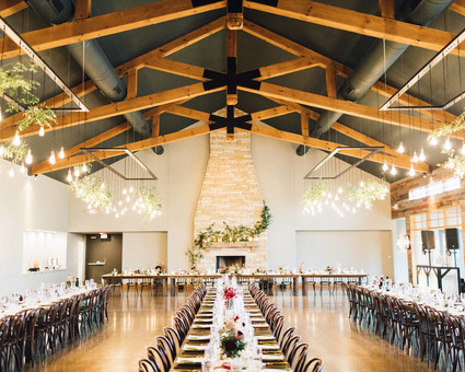 Jewel tone winter wedding at Canyonwood Ridge in Austin