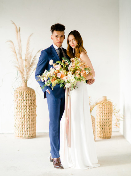 Peachy natural Austin summer wedding ideas at Garden Grove