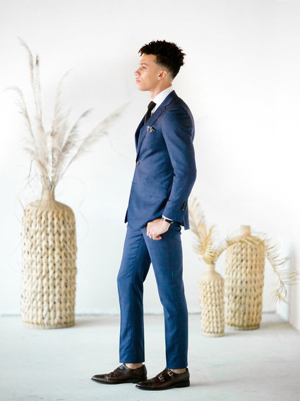 Peachy natural Austin summer wedding ideas at Garden Grove