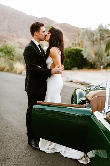 Classic modern Palm Springs wedding at the Avalon