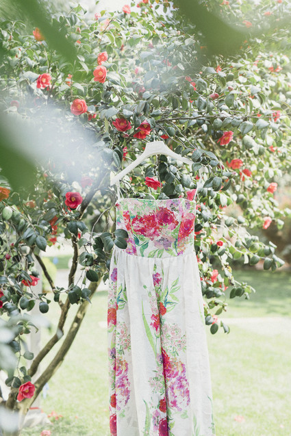 Fuchsia floral wedding inspiration in Tuscany