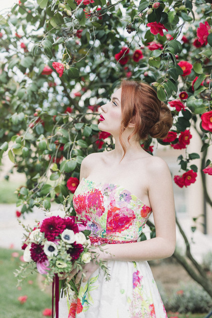 Fuchsia floral wedding inspiration in Tuscany
