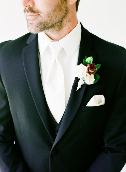 Black and mauve wedding inspiration at Slate Event Space in St Louis