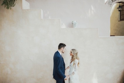 Tropical earth tone Palm Springs wedding at Colony 29