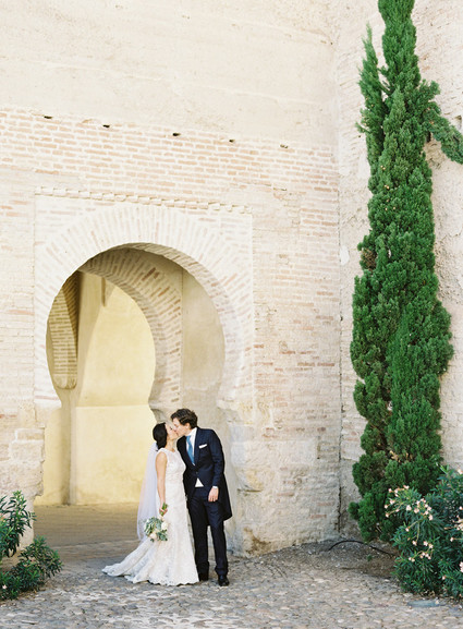 Romantic summer destination wedding in the Spanish countryside
