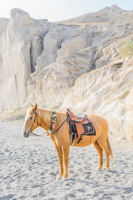 Vibrant beachy wedding editorial in Santorini