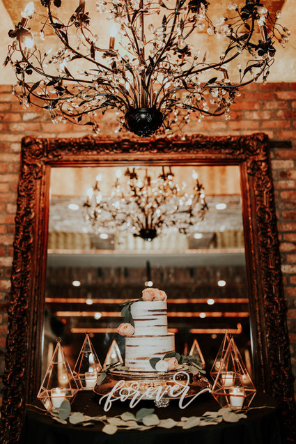 Whimsical indie wedding in Brooklyn at Diety