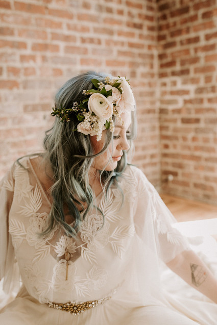 Whimsical indie wedding in Brooklyn at Diety