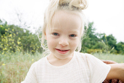 Spring wildflower family session in Topanga Canyon by Hello Pinecone Inspiration