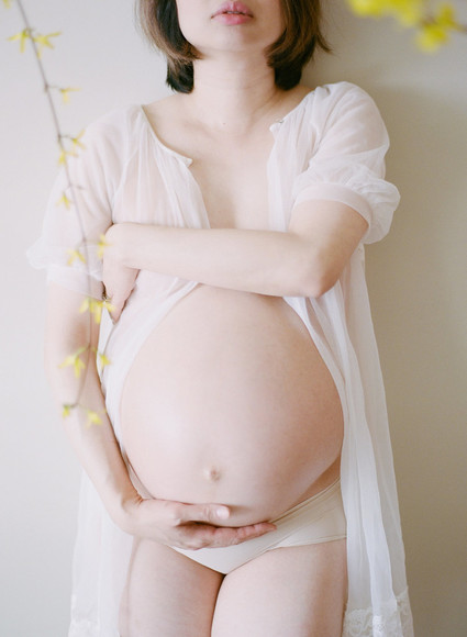 Floral maternity portraits on film