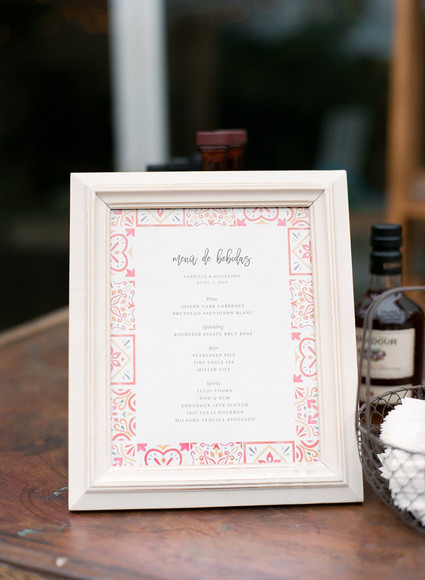 Colorful spring Texas wedding with Mexican details