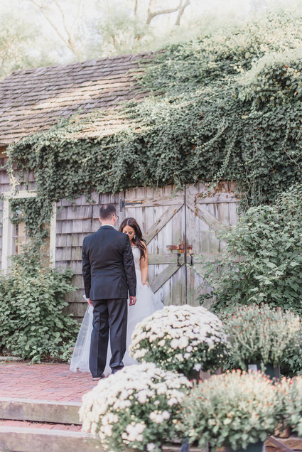 Rustic modern Jewish wedding at Terrain