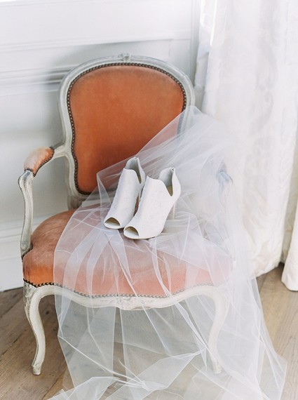 Moody romantic burgundy wedding ideas in France