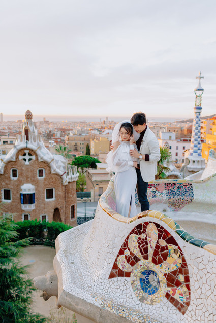 Travelogue engagement photos in the great cities of Europe