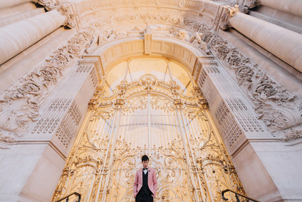 Travelogue engagement photos in the great cities of Europe