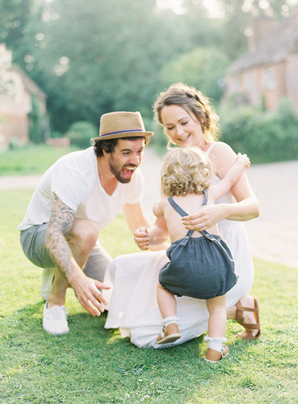 Family photos in the English Countryside by Jen Huang