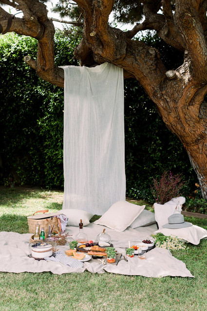 The perfect easy summer picnic with Crate and Barrel + 100 Layer Cake Inspiration