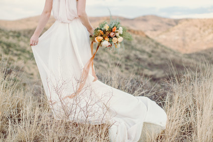 West Pinto terracotta inspired wedding editorial in West Texas