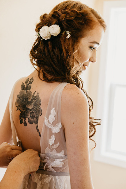 A stylish, thoughtful backyard wedding for $10K on 100 Layer Cake Inspiration