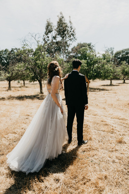 A stylish, thoughtful backyard wedding for $10K on 100 Layer Cake Inspiration