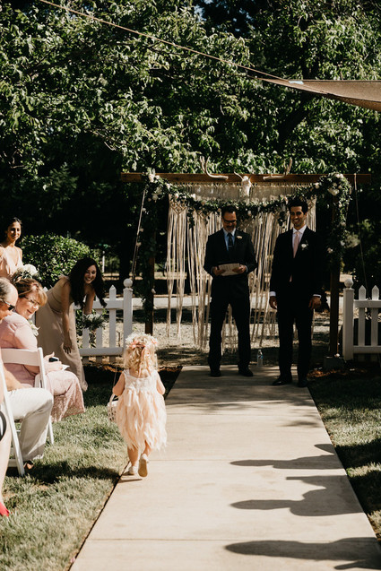 A stylish, thoughtful backyard wedding for $10K on 100 Layer Cake Inspiration