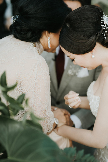 Elegant, romantic white + green wedding at Khayangan Estate in Bali