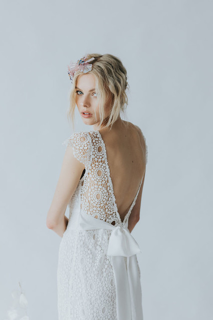 Ethereal modern bridal inspiration with tropical pink details