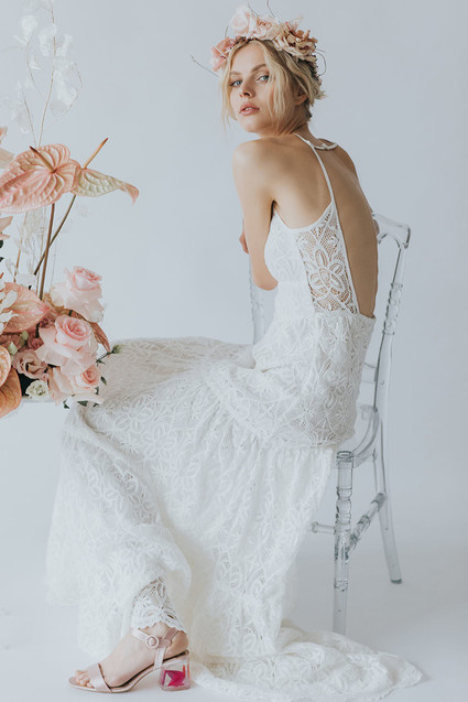 Ethereal modern bridal inspiration with tropical pink details