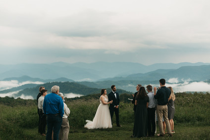 How to plan the perfect low-key elopement + a beautiful one at Max Patch in North Carolina