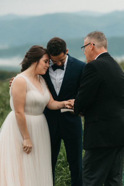 How to plan the perfect low-key elopement + a beautiful one at Max Patch in North Carolina