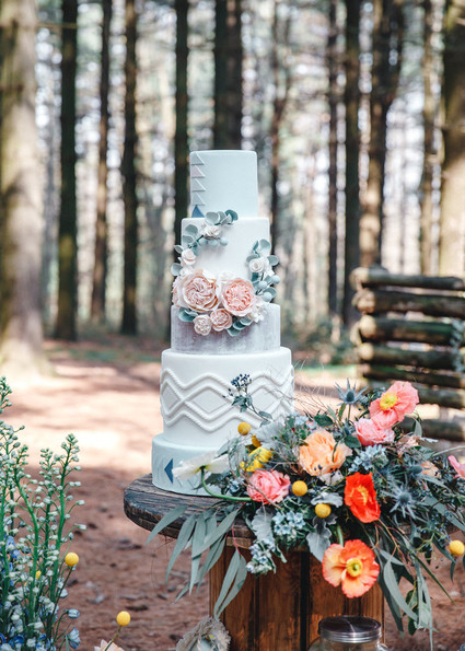 Whimsical woodland floral wedding inspiration with macrame details