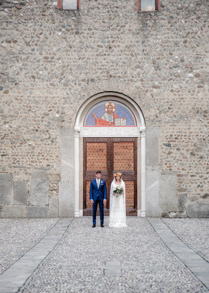 Whimsical woodland floral wedding inspiration with macrame details