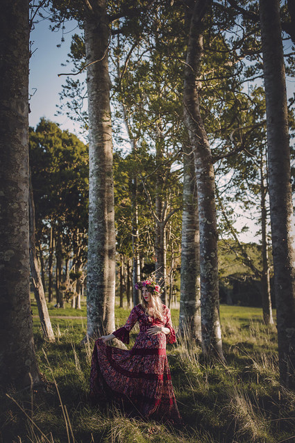 Family maternity photos at Jonkers Farm in Auckland, NZ