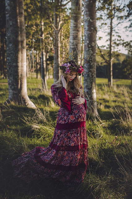 Family maternity photos at Jonkers Farm in Auckland, NZ