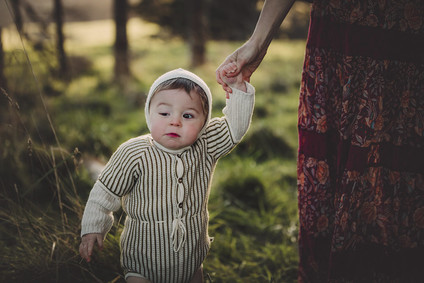 Family maternity photos at Jonkers Farm in Auckland, NZ