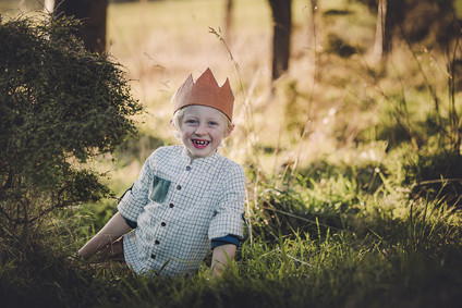 Family maternity photos at Jonkers Farm in Auckland, NZ