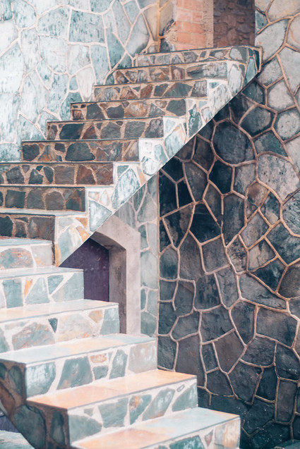 Elegant spanish wedding ideas at Castell de Riudabella in Spain