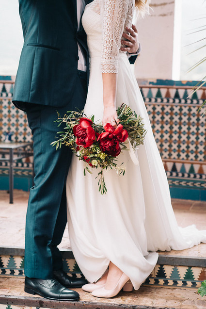 Elegant spanish wedding ideas at Castell de Riudabella in Spain