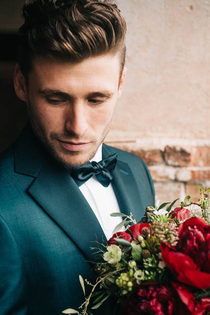 Elegant spanish wedding ideas at Castell de Riudabella in Spain