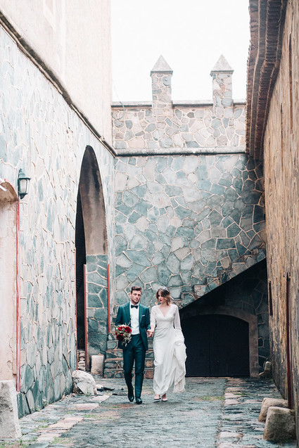 Elegant spanish wedding ideas at Castell de Riudabella in Spain