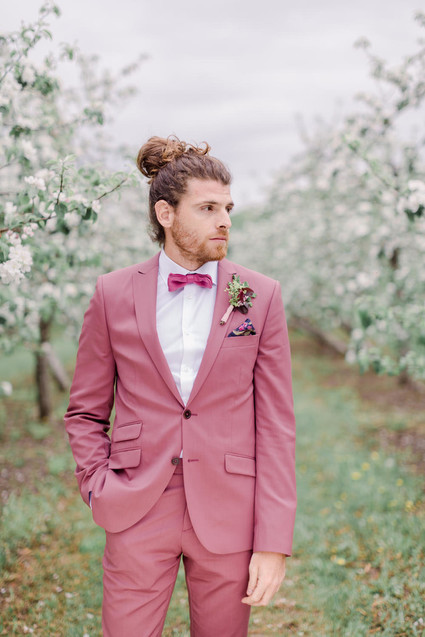 Apple orchard wedding inspiration in Mont Saint Hilaire, Quebec