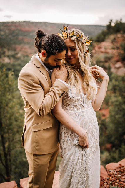 Bohemian butterfly-inspired fall wedding ideas in Sedona